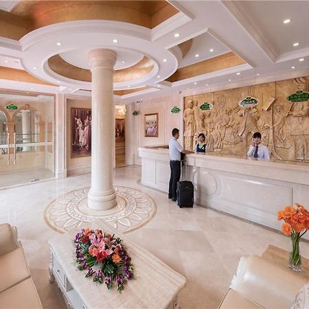 Vienna Hotel Tianbao Road Шънджън Екстериор снимка
