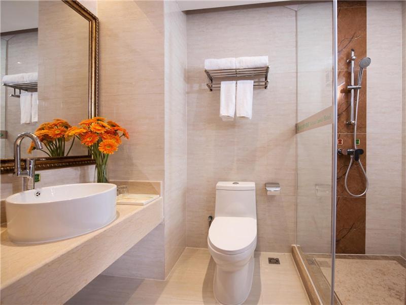 Vienna Hotel Tianbao Road Шънджън Екстериор снимка