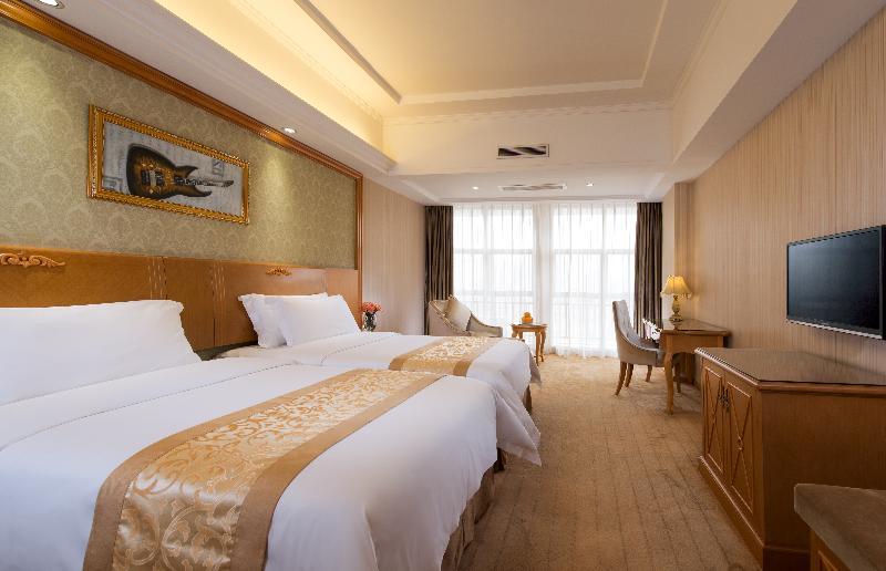 Vienna Hotel Tianbao Road Шънджън Екстериор снимка